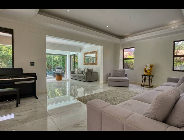 5 BEDROOM HOUSE FOR SALE IN BALLITO CENTRAL